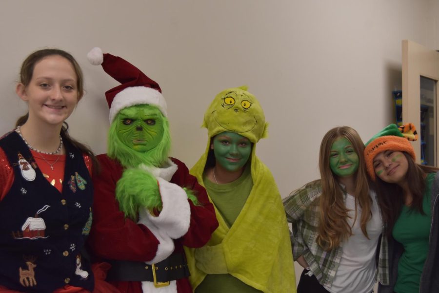 Noelle Patza, Victoria Fiscus, Cathleen Davis, Khloe Henrickson, Anna Gallardo-Ibarra